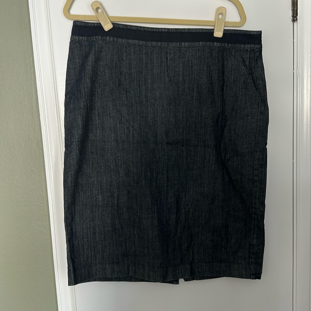 Boden dark denim pencil skirt, sz 12 Long